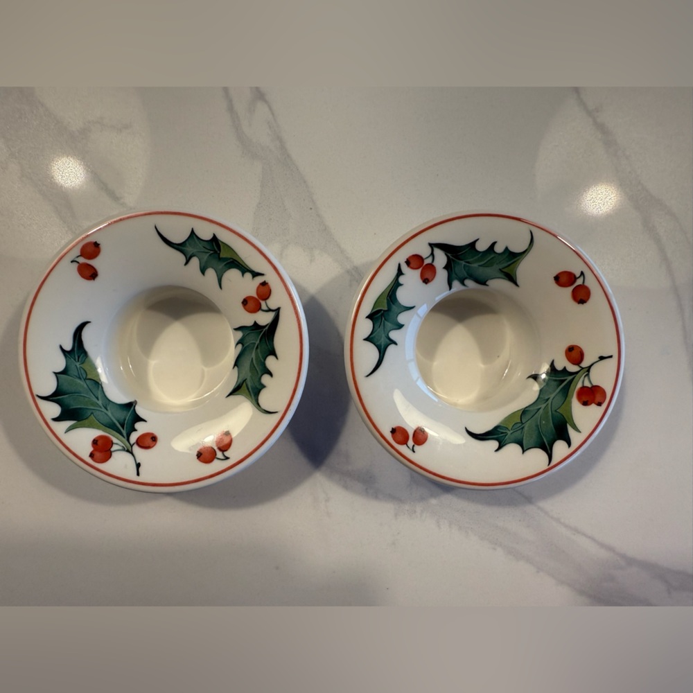Villeroy & Boch Christmas Berries
Mistletoe Tea Light 2 Candle Holders